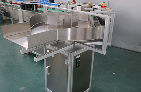 高速圆瓶口服液贴标机