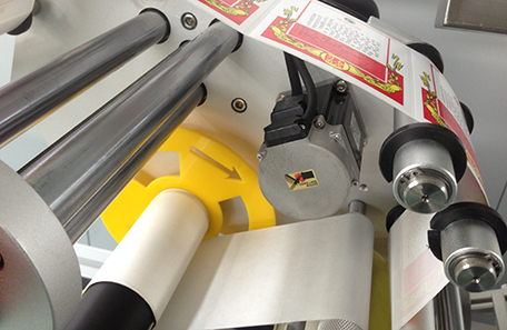 米袋平面贴标机