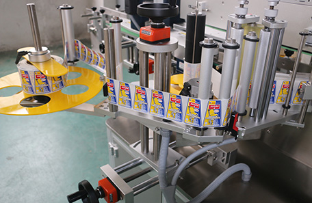 防冻液双面贴标机