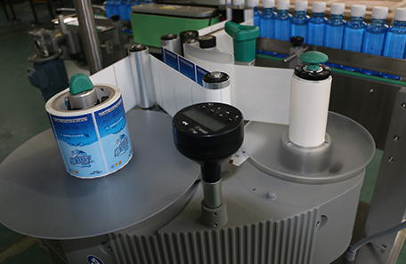 立式圆瓶滴管贴标机