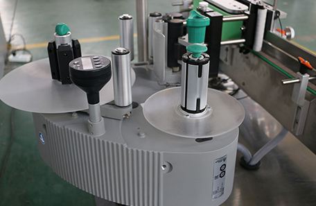 洗发水立式圆瓶贴标机