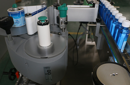 滴瓶贴标机