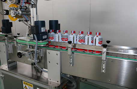 平面前转角贴标机