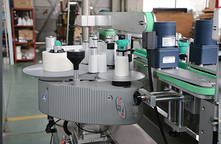 罐子双面贴标机