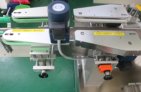 圆瓶不干胶双面贴标机