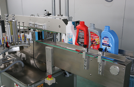 润滑油双面贴标机