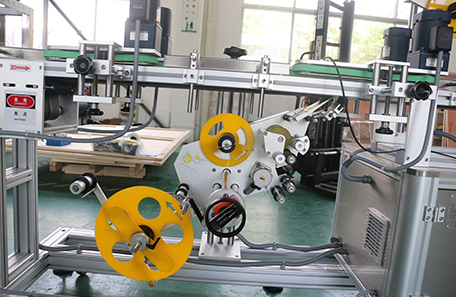 罐/瓶上下面贴标机