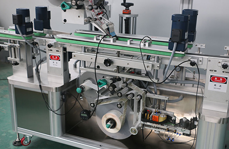 纸箱上下面贴标机