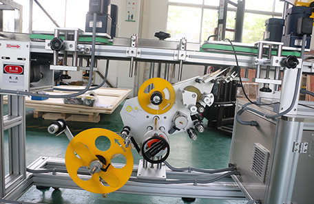 袋子上下面贴标机