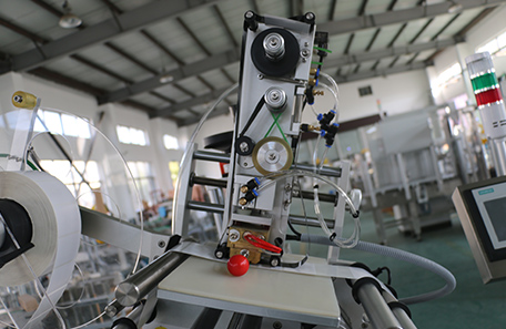 袋子上下面贴标机