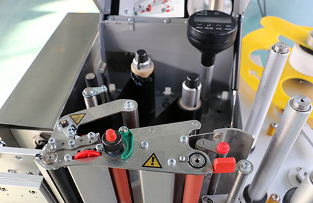 称重打印贴标机