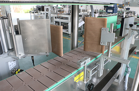 方罐多面贴标机