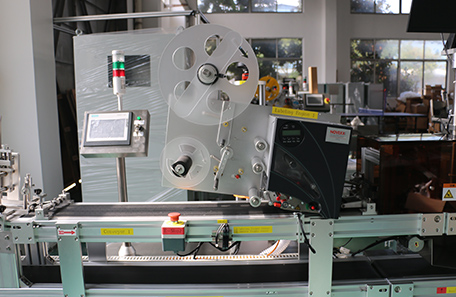 双工位分页打印贴标机