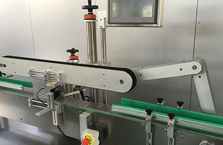 罐子平侧面贴标机
