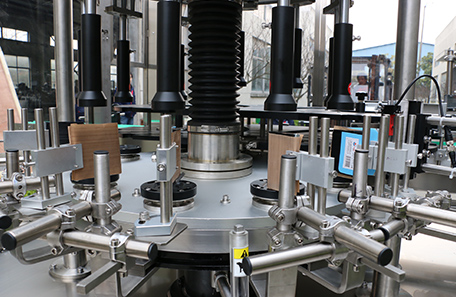 全自动回转式不干胶贴标机-XTHZ-720J型