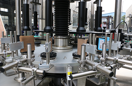 全自动回转式不干胶贴标机-XTHZ-928J型