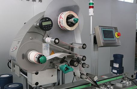 果脯盒上下面贴标机