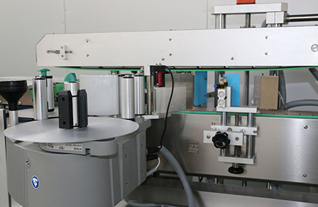 罐头双面贴标机_双面贴标机价格