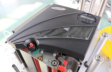 面包称重打印贴标机