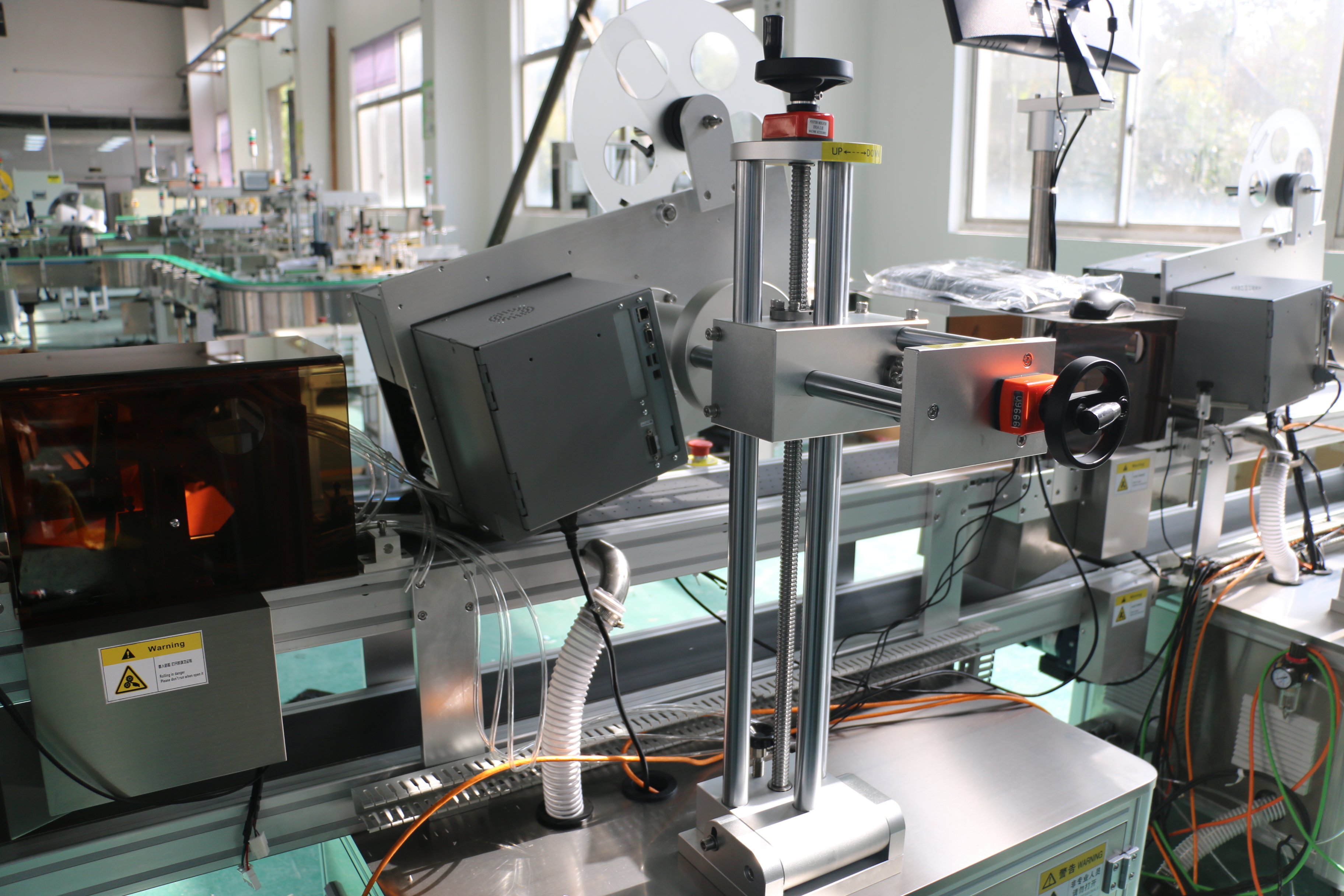 分页及双工位打印贴标系统