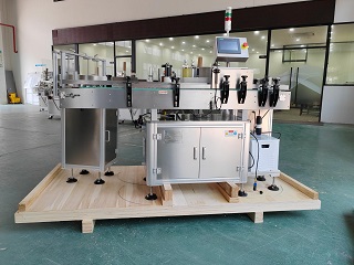 2025.6.27危地马拉立式圆瓶不干胶贴标机带转盘