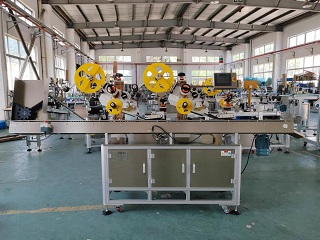 2025.6.30美国双斜卧不干胶贴标机1台